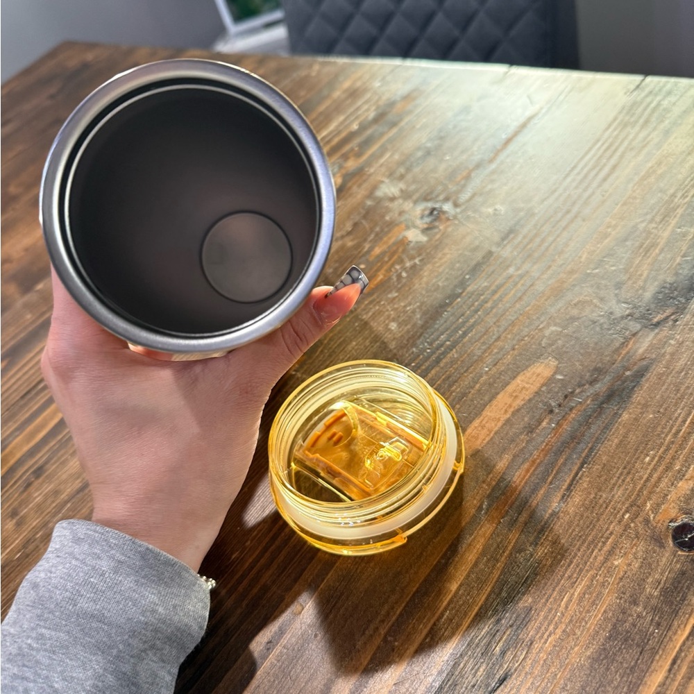 Starbucks Vibrant Yellow Tumbler - Picture 4 of 4